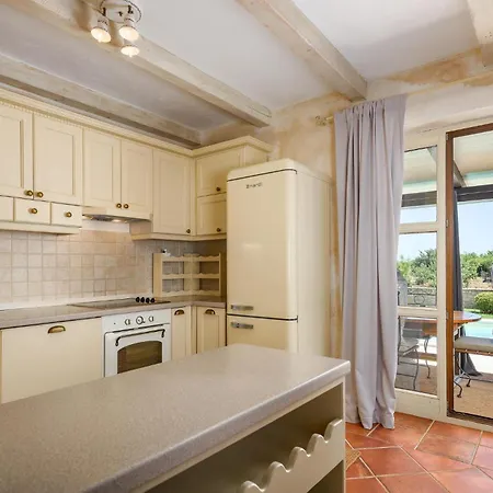 Σπίτι διακοπών Nice In With Kitchen Πόρετς